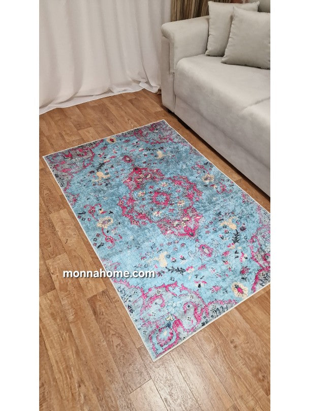 Килим в синьо с розов орнамент – винтидж ориенталски дизайн