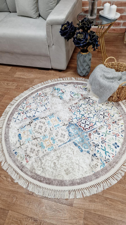 КИЛИМ в кръгла форма в земни тонове