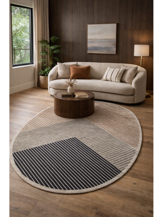 Овален килим в бежово и сиво – модерен геометричен дизайн