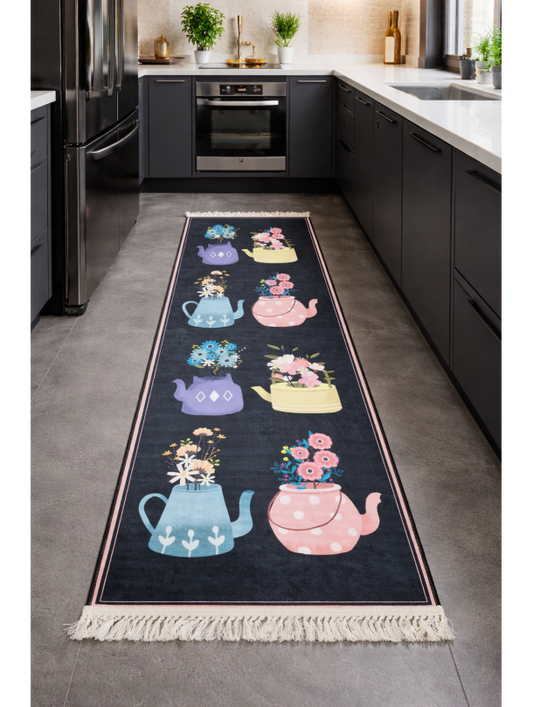 Килим за кухня с чайници и цветя – артистичен дизайн