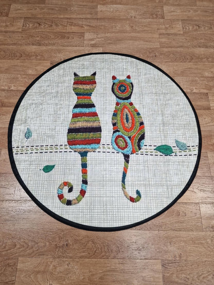 Килим в кръгла форма - КОТКИ